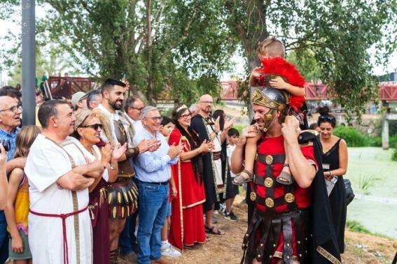 Luis Menor Brilla en el XXVI Festival del Olvido en Xinzo de Limia: Una Celebración Inolvidable