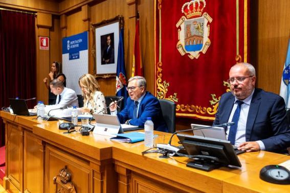 Diputación Lanza Proyecto Piloto para Mejorar el Transporte Metropolitano y Conectar Polígonos Industriales